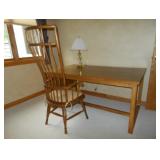 desk and chair 