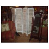 screen and jewelry mirror 