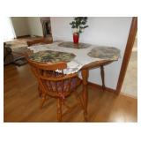 kitchen table and chairs 