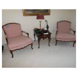 accent chairs and end table 