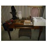 desk 