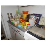 vintage pyrex tupperware 