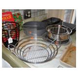 pots and pans 