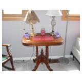 end table and lamps 