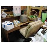 desk and office chair 