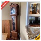 ISSAQUAH Moving Online Auction - 194th Avenue Southeast