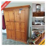 Orlando Moving Online Auction - Woodland Street