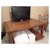 Large Dining Table w/2 Leaves + 42" TV