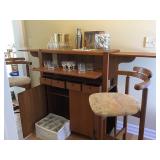 Portable Bar and Bar Stools