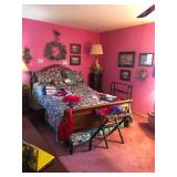 Bed and adjustable queen matress