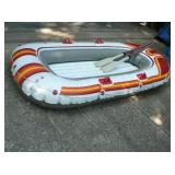 Inflatable canoe/boat with 2 paddles