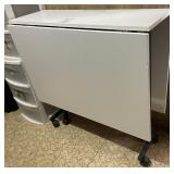 Sewing/quilting cutting table