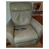 MASSAGE CHAIR