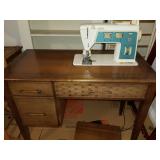 VINTAGE SEWING MACHINE