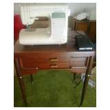 Singer Sewing machine IMMACULATE