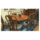 ELEGANT DINIG=NG TABLE W 4 LEAVES