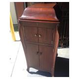 1916 Victrola VV XI Talking Machine