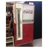 Vendo Coca Cola Machine