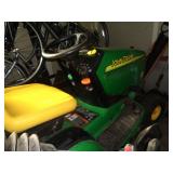 John Deere riding lawn mower only 1400 hours
