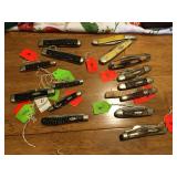 OVER 100 KNIVES 