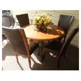 Wooden Table w/4 Leather Chairs
