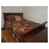 CHERRY QUEEN SLEIGH BED