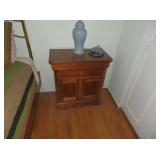 2 MATCHING NIGHT STANDS