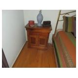 2 MATCHING NIGHT STANDS