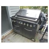 GAS GRILL
