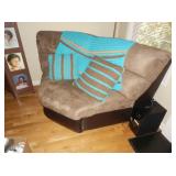 MICROFIBER CORNER CHAIR