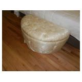 PADDED BOUDOIR BENCH