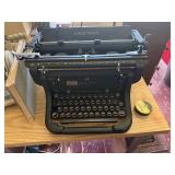 Vitage Typewriter 