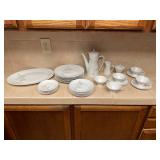 Rosenthal Germany Classic Rose 32 Pieces China Set