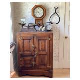 Antique, Jas Barron, New York, Oak Ice chest refrigerator