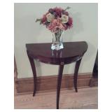 BOMBAY CO CHERRY ALL WOOD HALL TABLE. JUST LOVELY. HIGH QUALITY. LOVELY ARTIFICIAL FLOWER VASES TOO!