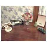 AT&T VICTORIAN PHONE (WORKS) DESK, ACCESSORIES & OFFICE EQUIP. POST IT HOLDERS, FILE HOLDERS, ETC