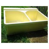 GORGEOUS PALE YELLOW ANTIQUE 36" PORCELAIN CAST IRON FARMHOUSE OR LAUNDRY SINK.