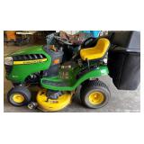 John Deere D110 w/bagger