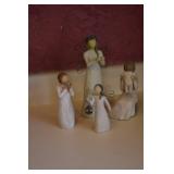 there is so much decor here, angels galore.