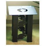 Iron rabbit table