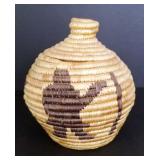 Athabaskan Basket with Lid / Alaska
