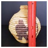 Athabaskan Basket with Lid / Alaska