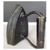 Antique Cast Iron "Sadd" Iron
