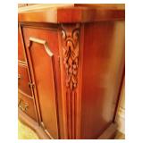 Beautiful Duncan Phyfe China Cabinet