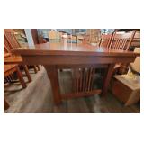 Gorgeous Med. Oak Dining Table, 8 Chairs & 2 Leaves