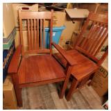 Gorgeous Med. Oak Dining Table, 8 Chairs & 2 Leaves