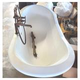 Nice French Porcelain Bath Tub / Brass Feet