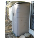 Rubbermaid Storage Bin