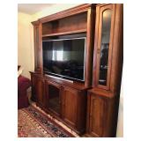 entertainment center w/2 side pcs