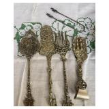 Montagnani serving pcs